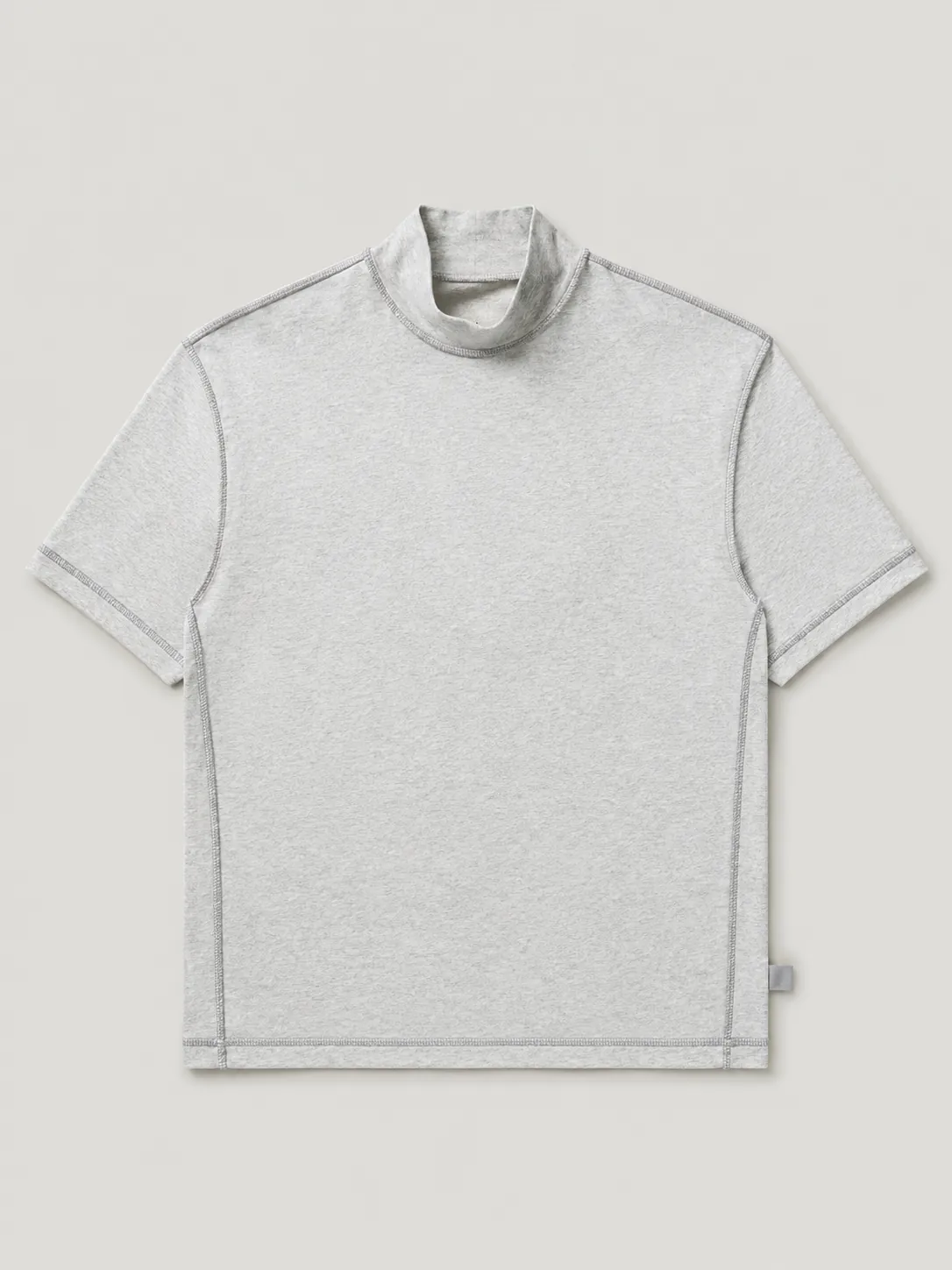 Mock Neck Tee, framifrån