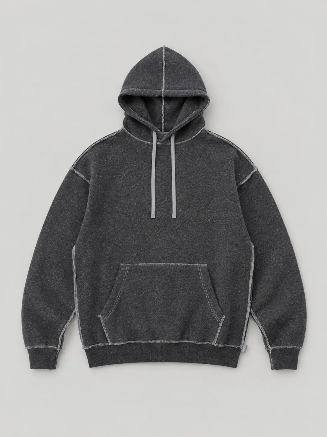 Exposed Overlock Hoodie, framifrån