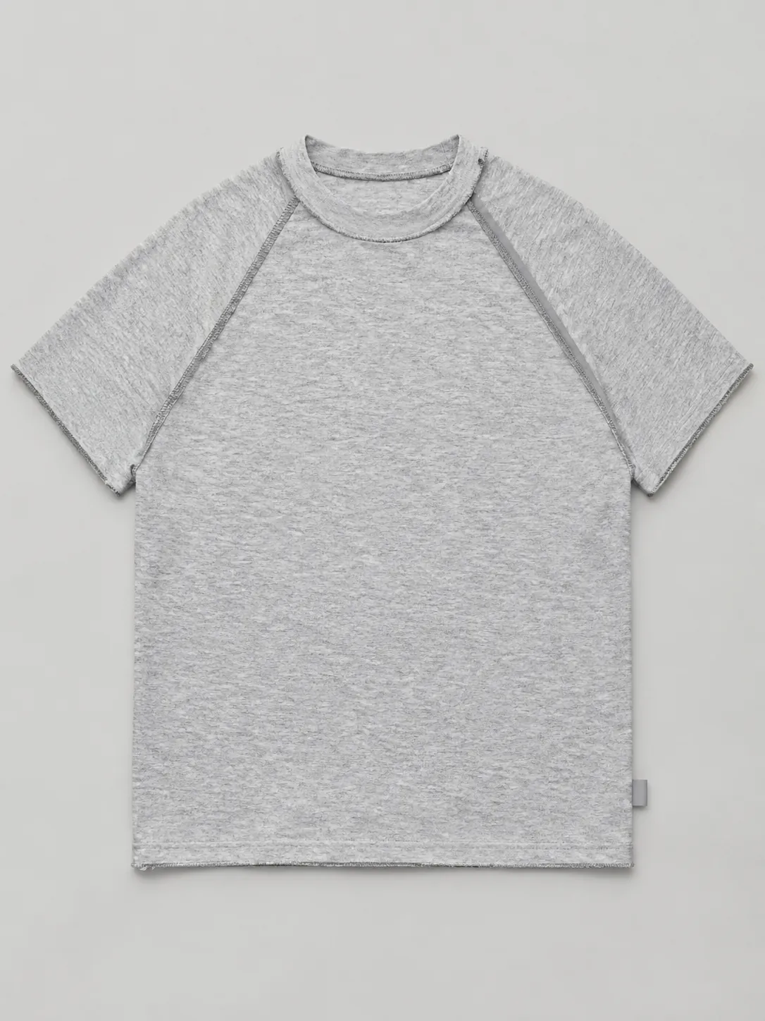 Raglan Split Tee, framifrån