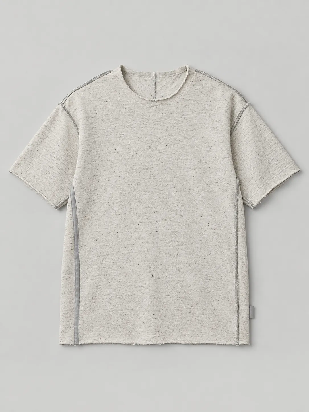 Raw Neck Tee, framifrån