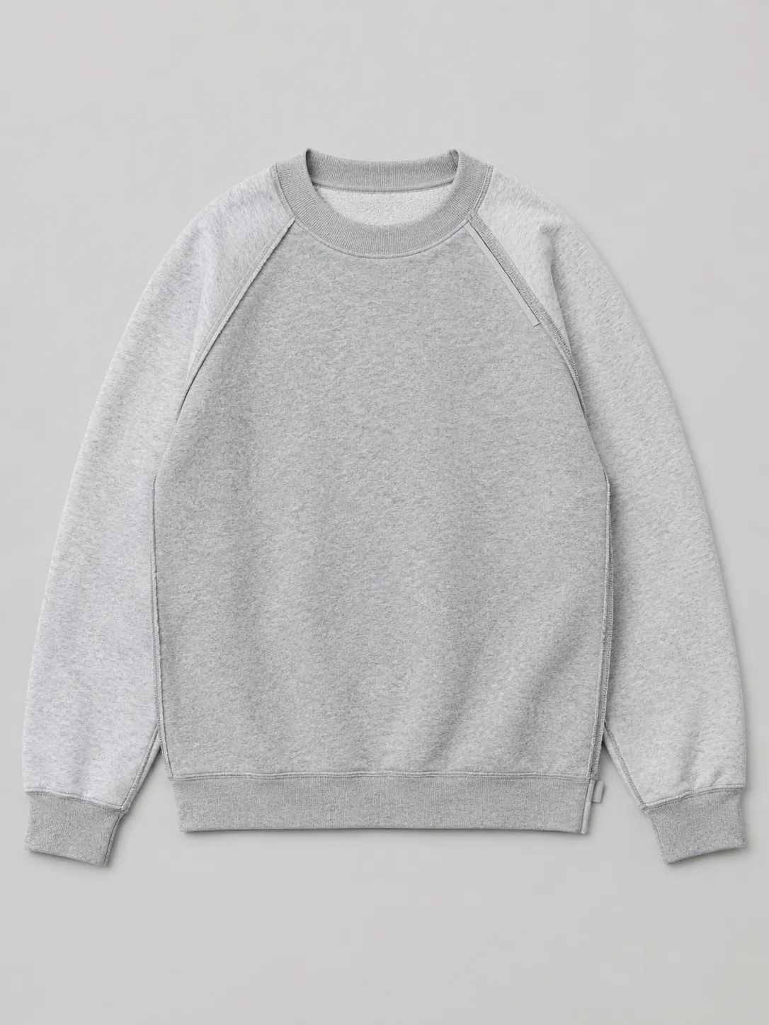 Split-Weight Raglan, set forfra